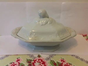 ANTIQUE WHITE IRONSTONE J WEDGWOOD FIG CASSEROLE w/ lid Diamond Mark 1856 - Picture 1 of 10