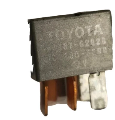 Relé ventilador embrague aire acondicionado Toyota OEM 90987-02028 Foto 1 de 3