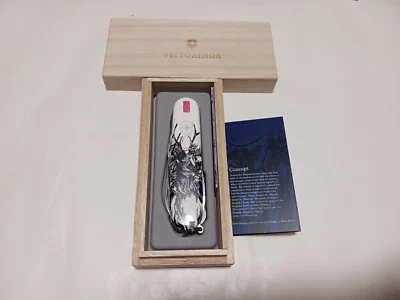 VICTORINOX Sengoku sumi-e climber Yukimura Sanada New from Japan - image 1 of 4