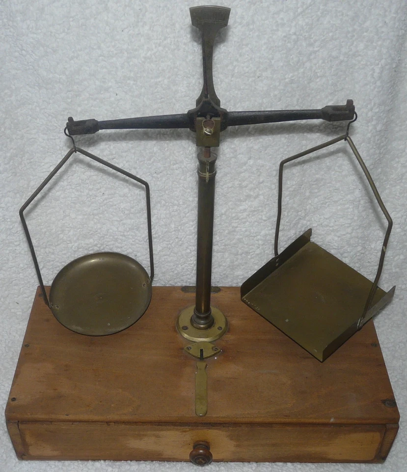 Balance Testut ancienne bois et laiton – déco vintage – collector- REF 1412 - Photo 1/4