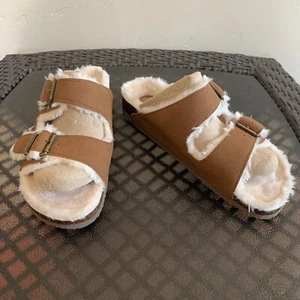 r2 women's faux fur lined 2 strap slip on sandals brown size 7 - Picture 1 of 8