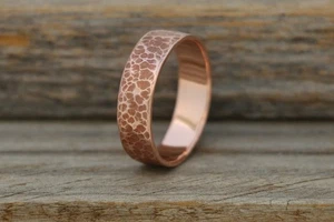 Banda de cobre martillado oxidado, anillo de cobre puro, joyería plana unisex para hombres y mujeres - Imagen 1 de 3