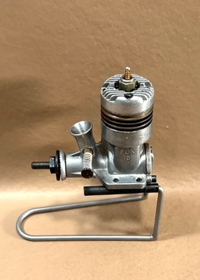 Excellent Early Fox .15 Control Line Glow Model Airplane Engine - image 1 of 3