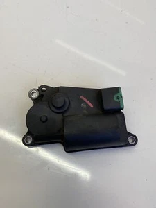 JAGUAR F-PACE X761 Active Exhaust Valve Motor M8A2-9F646-AA 2.0 27144109 - Picture 1 of 7