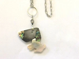 D66435 SCHNITZTE NATÜRLICHE ABALONE MUSCHEL HUND ANHÄNGER HALSKETTE - Bild 1 von 1