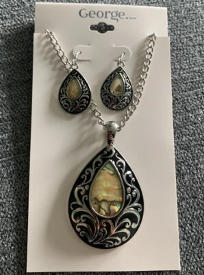 George Crimson Rose International Earring and Necklace Set - Image 1 of 4