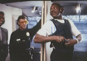 Danny Glover "Lethal Weapon" Autogramm signed 20x30 cm Bild - Picture 1 of 1