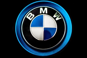 BMW Emblem 4K, Black background, Logo Poster - Picture 1 of 1