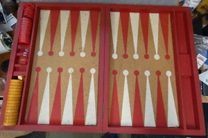 VINTAGE CRISLOID BAKELITE DIMPLED CHECKERS BACKGAMMON GAME LARGE - Picture 1 of 9