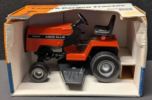 Scale Models Agco Allis 1920H Lawn & Garden Tractor 1/16 #412 New - Picture 1 of 5
