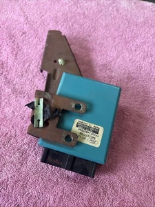 Módulo de sistema de retención Ford Lincoln Town Car 1989-90 F0DF14B056AB - Imagen 1 de 6