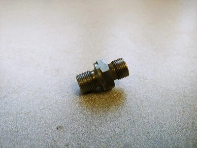VERY NICE USED ORIGINAL GENUINE PORSCHE 911 914-6 930 CAMSHAFT OIL LINE FITTING - Image 1 of 4
