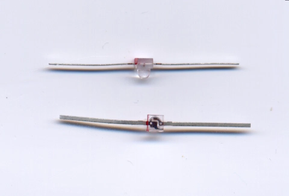 HLMP-6305 subminiature water clear lens RED LEDs with long leads by HP - Image 1 of 1