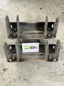 Soportes de brazo de control superior delantero originales Ford Territory SX SY SZ - Imagen 1 de 2