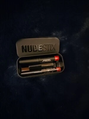 Lápiz de Maquillaje Nudestix en Gel J Mama Real Mate Labio Mejilla Praia Espejo de Ojos Lata Foto 1 de 2