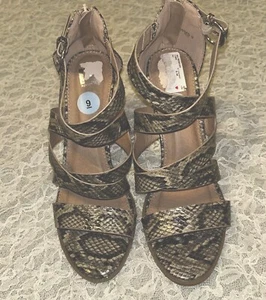 Report High Heeled Sandals Womens 9 M Strappy Snakeskin Dance Work Zip Back NWOB - Picture 1 of 6