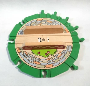 Wooden Railway Train - Genuine BRIO Grand Turntable - Learning Curve ELC Thomas - Picture 1 of 3
