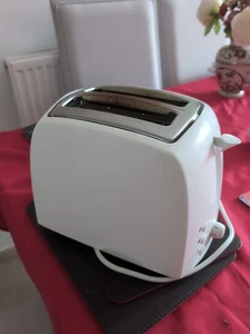 Russell Hobbs 26060 Honeycomb Wide Slot 2 Slice Toaster - White - Picture 1 of 4