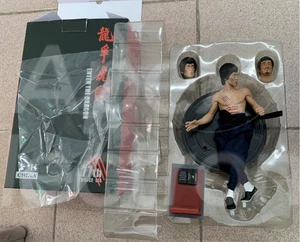 ENTER THE DRAGON Bruce Lee 77th Anniversary Ver. 1/6 Figure Three-headed Statue - Picture 1 of 8
