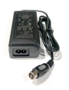 Charger for ULTRAMAX Golf Lithium Battery LI18-12G & LI22-12 with 10.5 DC Jack - Picture 1 of 2