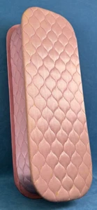 Vintage MCM Handschuhfach rosa Satin gesteppt - Bild 1 von 9