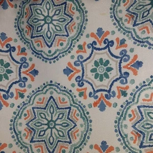 Cynthia Rowley Medallion Tablecloth 82x60 Rectangular - Picture 1 of 6