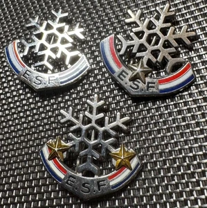 LOT 3 MÉDAILLES DE SKI. FLOCON, PREMIÈRE ET DEUXIÈME ETOILE  ESF  (1331) - Imagen 1 de 3