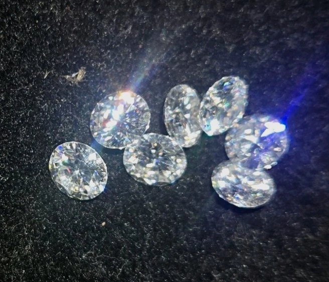 Diamantes Natural Medio Kilate Por Cada Pieza Corte Redondo Brillante Foto 1 de 1