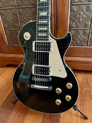 2005 Gibson Les Paul Classic - Ebony - Image 1 of 4