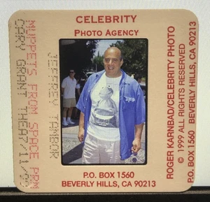 Jeffrey Tambor & Kasia Ostlun Slide Prism Awards 2000 di Roger Karnbad L11 - Foto 1 di 5