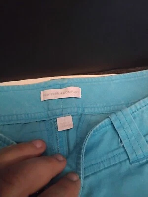 Pantalones cortos para mujer New York Company. Fun Bright Foto 1 de 4