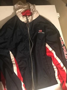 VNTG US Polo Assn rot weiß blau Reißverschluss vorne Jacke Spruch Logo Flagge Medium - Bild 1 von 4