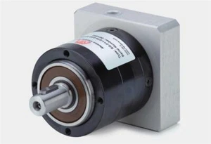 Planetengetriebe UG Schrittmotor 85x85mm Flansch i=10 SG-P11-070-010-12-SM-2861 - Foto 1 di 2