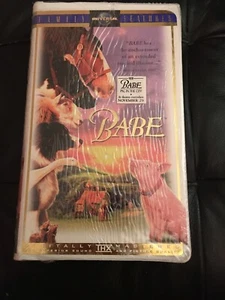 Babe VHS 2000 Clamshell New Sealed - Picture 1 of 2