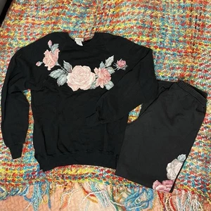 Sweater Set Women - Picture 1 of 7