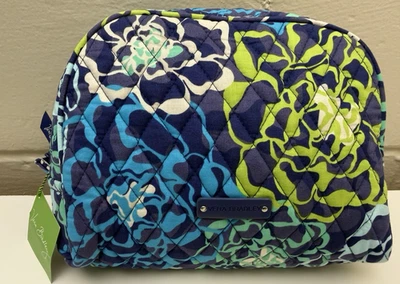 Vera Bradley Katalina Blues Large Zip Cosmetic Bag Case Travel EUC - Image 1 of 4