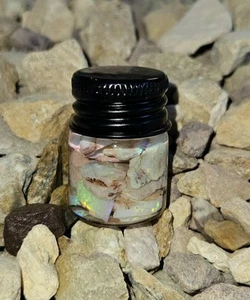 Australian Opal Jar - Rough Opal: 20-25 Carats - Picture 1 of 3