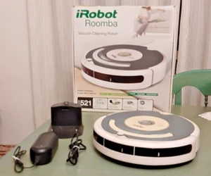 Aspirapolvere iRobot Roomba 521 con Base Batteria e Alimentatore USATO (LEGGI) - Foto 1 di 8