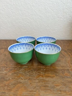 JUEGO DE CUATRO CUENCOS DE PORCELANA ESMALTADA VERDE DORADO PAQUETE CHINO Foto 1 de 4