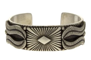 Solid Sterling Silver Bracelet By Navajo Artist Calvin Martinez - Picture 1 of 5