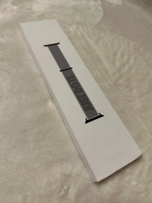 MPJO3ZM/A Apple Watch 45 mm Summit bianco/nero Nike Sport Loop - Immagine 1 di 2