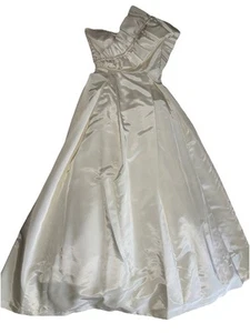 Vestido de graduación de colección años 80 marfil falda completa hasta el suelo boda con volantes un hombro - Imagen 1 de 22