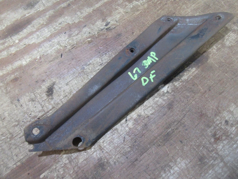 Chevrolet Impala Belair 1967 guardabarros interior delantero soporte de montaje cortafuegos DF Foto 1 de 2