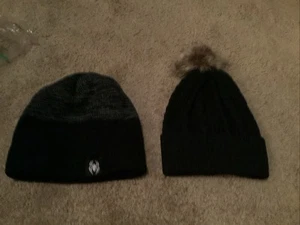 (2) Cappelli donna invernali - neri foderati e sfoderati nuovi senza etichette spedizione gratuita - Foto 1 di 9