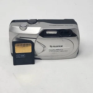 FujiFilm FinePix 1400 1.3MP Zoom Digital Camera W/ 32mb Memory Card Tested - Picture 1 of 11