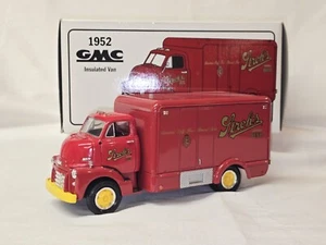 First Gear 1952 GMC STROH'S BEER Insulated VAN / TRUCK 1:34  - Picture 1 of 9