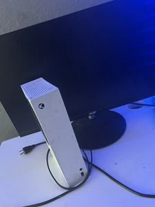xbox series s with gaming monitor - Picture 1 of 2