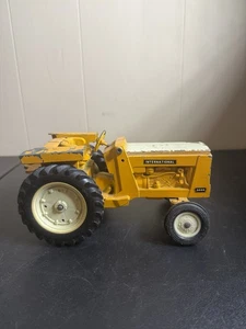 Vintage International Frontlader / Baggerlader #3444 - Lader & Ausleger fehlt - Bild 1 von 5