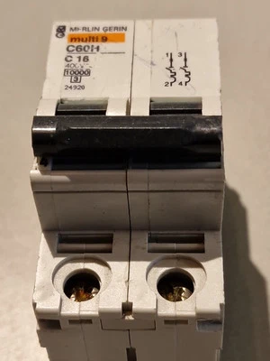 Merlin Gerin C60H-C16 24987 Merlin Gerin, Circuit Breaker C16, C60H-C16 24987. - Image 1 of 4