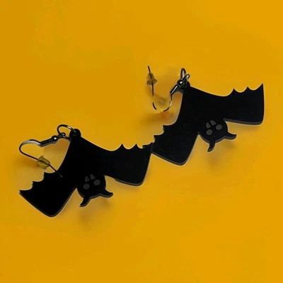 Pendientes colgantes de murciélago negros Foto 1 de 4